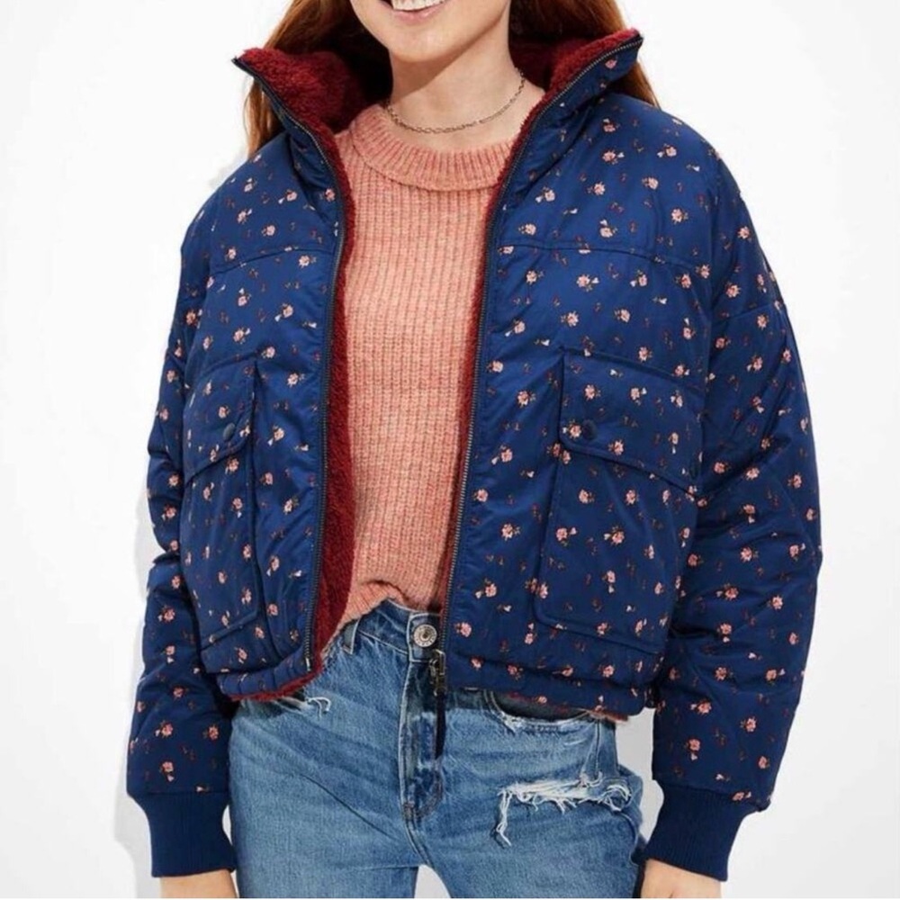 American Eagle Reversible Chill Blue Floral Oversized Puffer